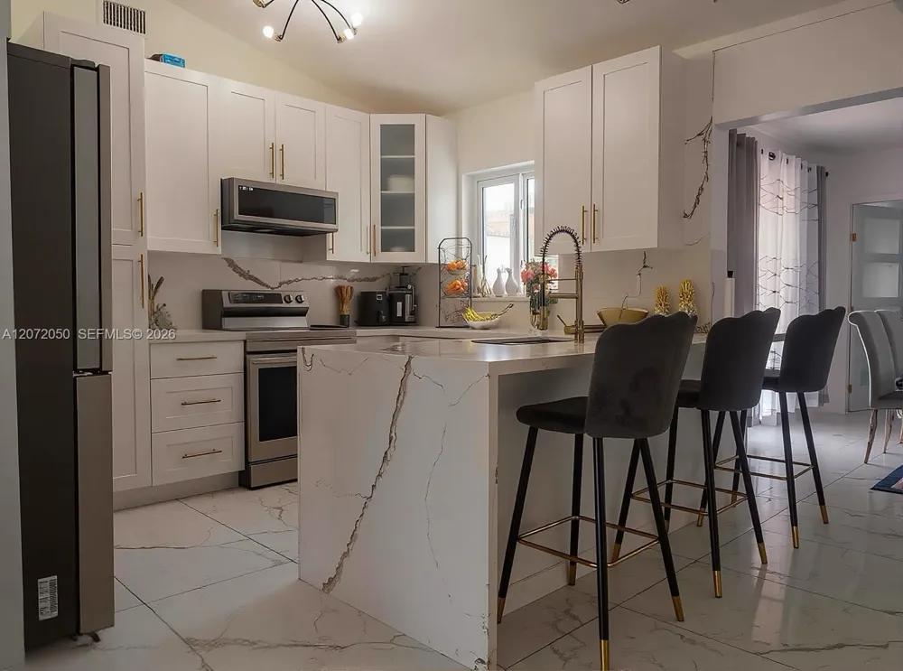5090 SW 9th Ct Plantation, FL 33317