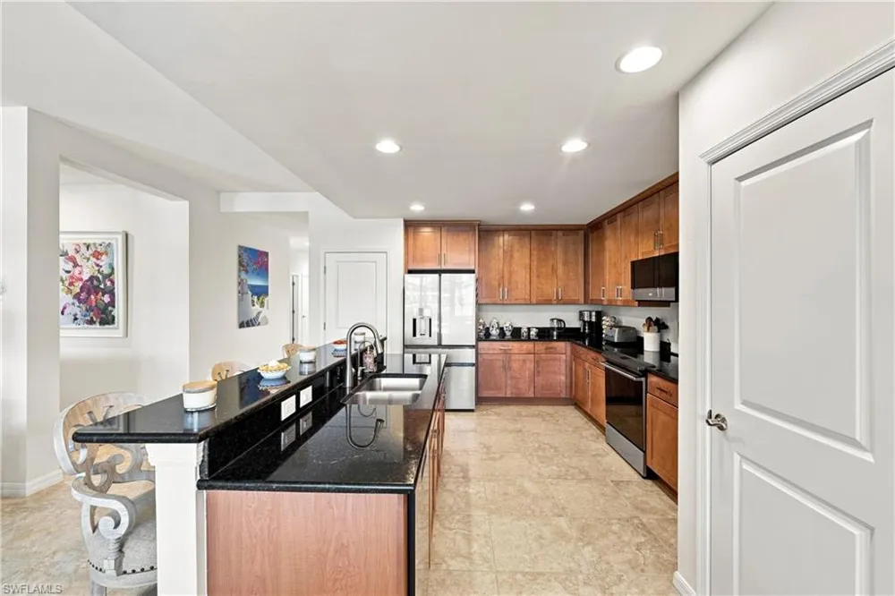 15145 Palmer Lake Circle #103 Naples, FL 34109