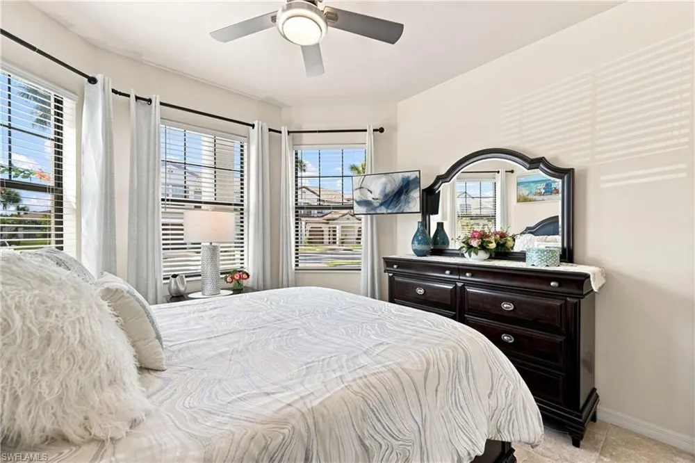 15145 Palmer Lake Circle #103 Naples, FL 34109