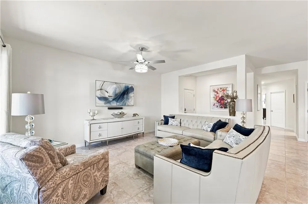 15145 Palmer Lake Circle #103 Naples, FL 34109