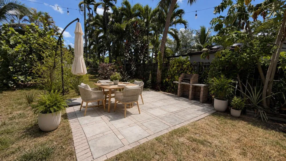 716 SW 19th Street Fort Lauderdale, FL 33315