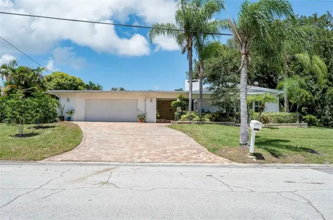 1294 FAIRWAY DRIVE