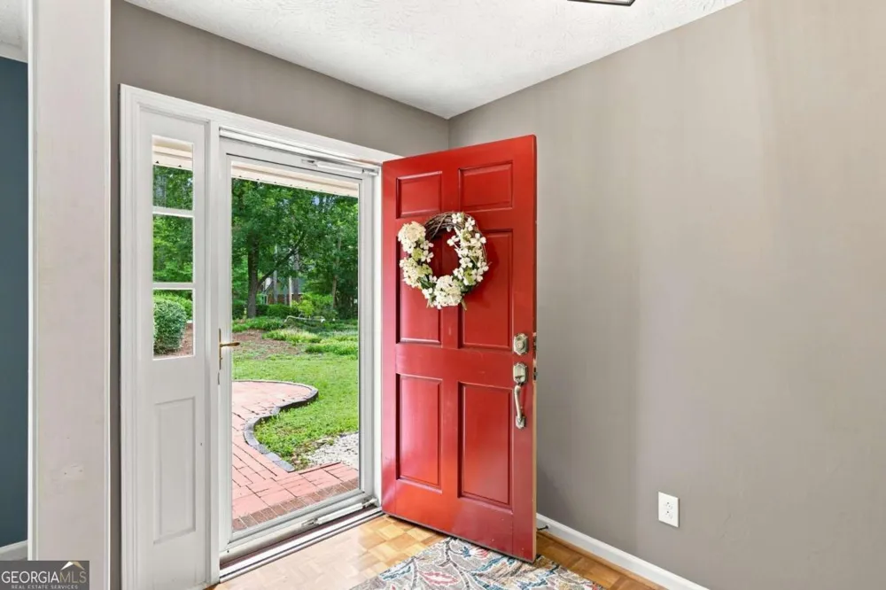 1599 Rangewood DR SW Lilburn, GA 30047