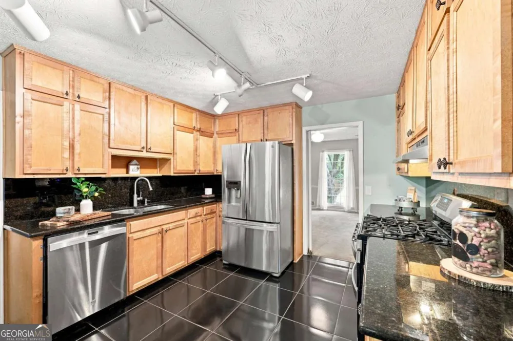 1599 Rangewood DR SW Lilburn, GA 30047