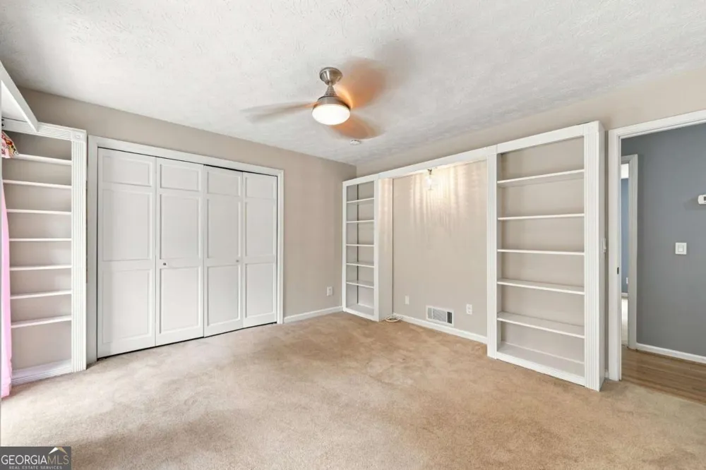1599 Rangewood DR SW Lilburn, GA 30047