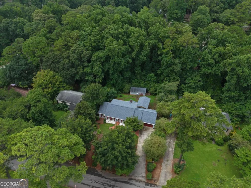 1599 Rangewood DR SW Lilburn, GA 30047