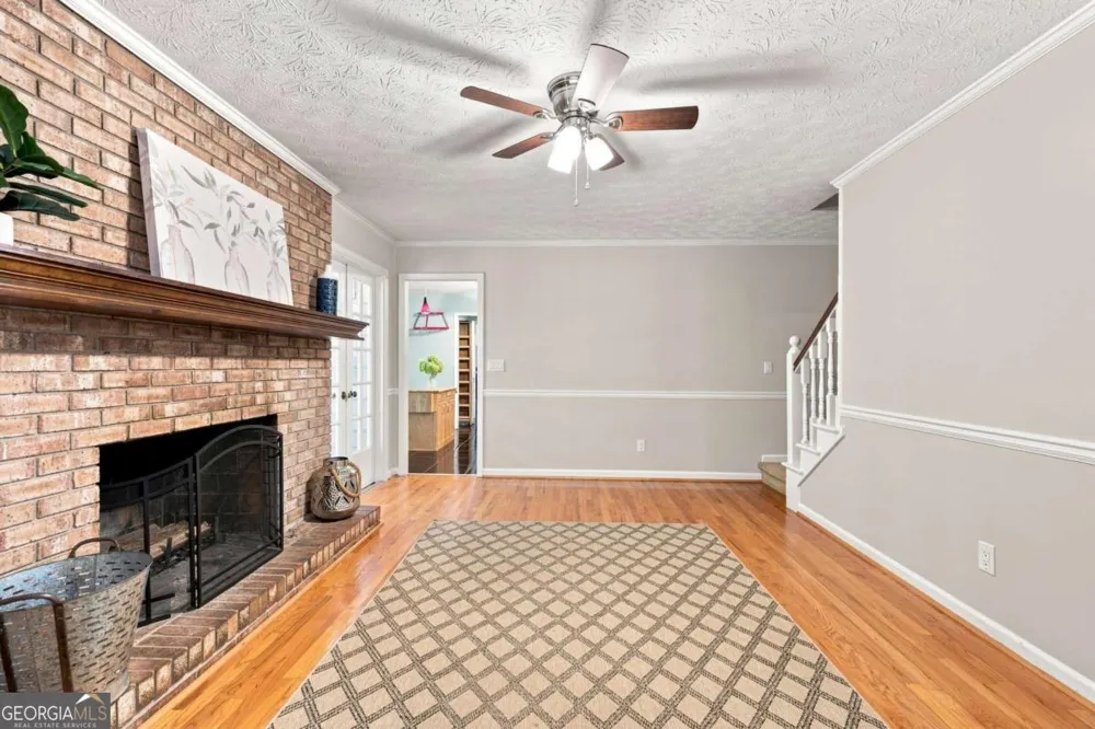 1599 Rangewood DR SW Lilburn, GA 30047