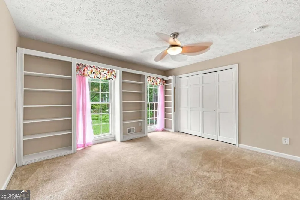 1599 Rangewood DR SW Lilburn, GA 30047