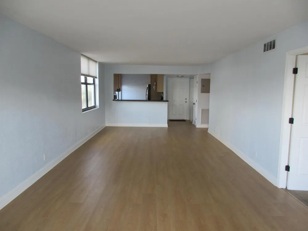 1401 Riverside Drive #307 Pompano Beach, FL 33062