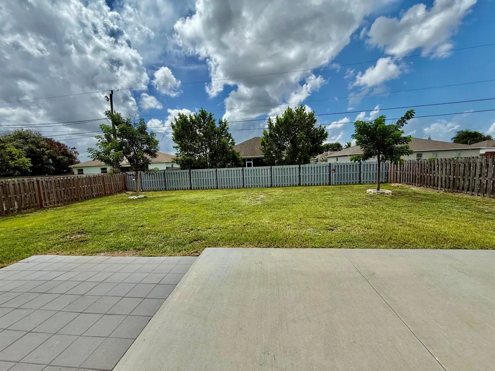 692 SW Hamberland Avenue Port St. Lucie, FL 34953