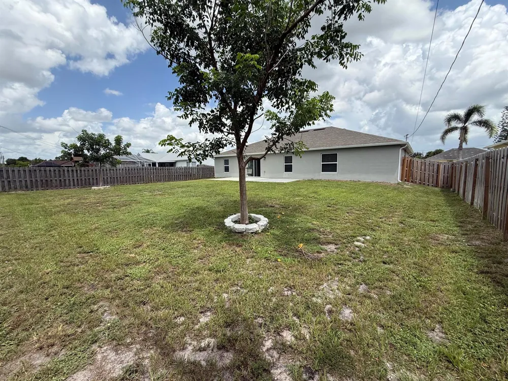 692 SW Hamberland Avenue Port St. Lucie, FL 34953