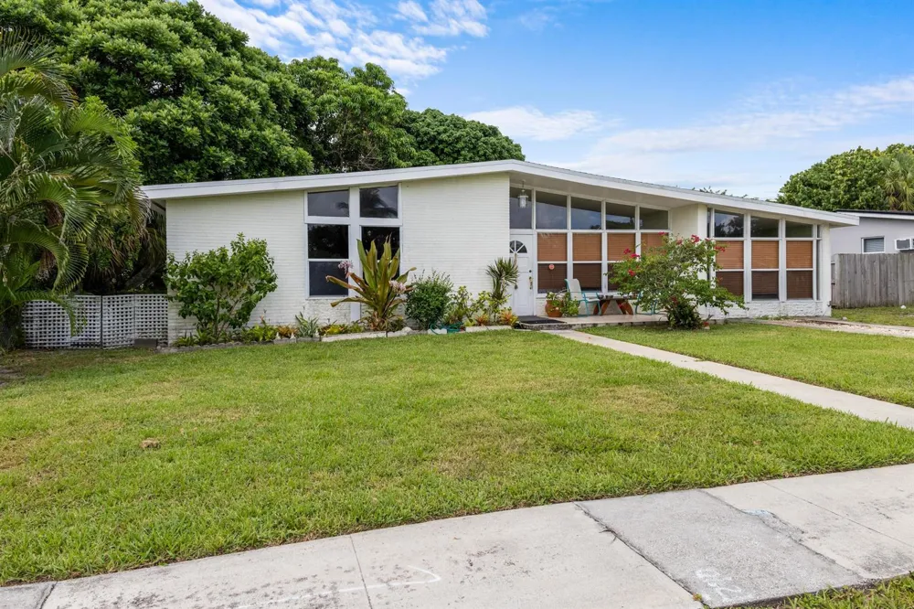 642 W OCEAN Boynton Beach, FL 33426