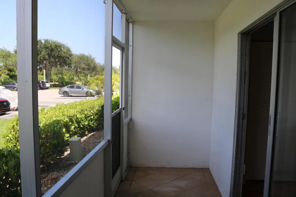 554 Mansfield Boca Raton, FL 33434