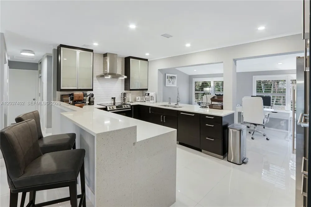 424 NE 27th Dr Wilton Manors, FL 33334