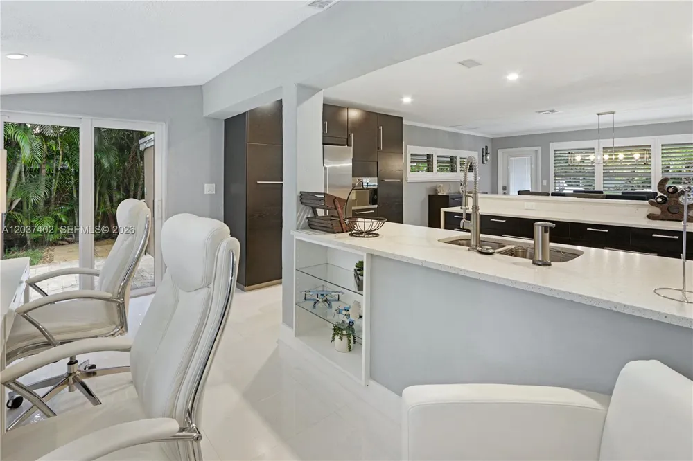 424 NE 27th Dr Wilton Manors, FL 33334