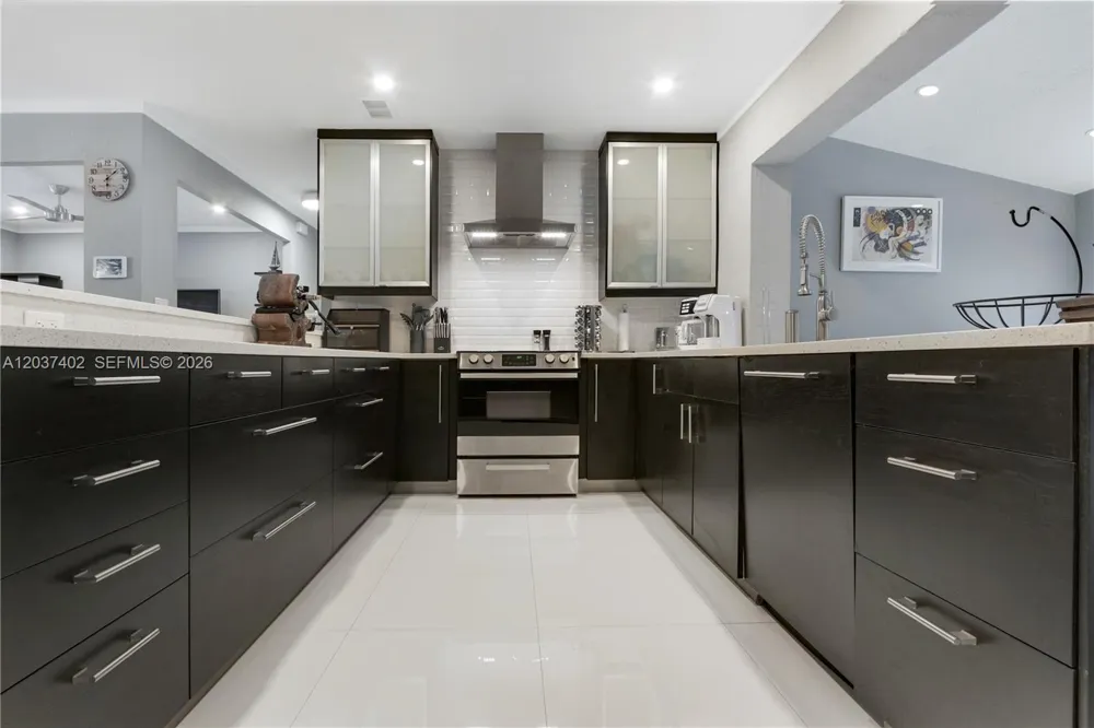 424 NE 27th Dr Wilton Manors, FL 33334