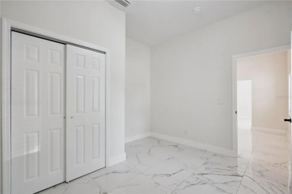 207 AVENUE E SE Winter Haven, FL 33880