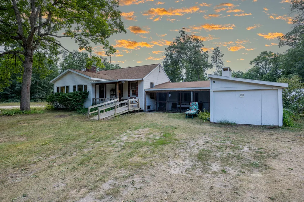 3985 S Peacock Trail Baldwin, MI 49304