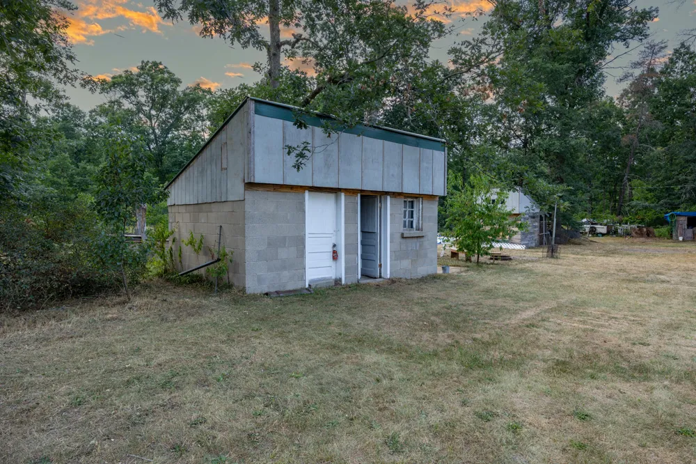 3985 S Peacock Trail Baldwin, MI 49304