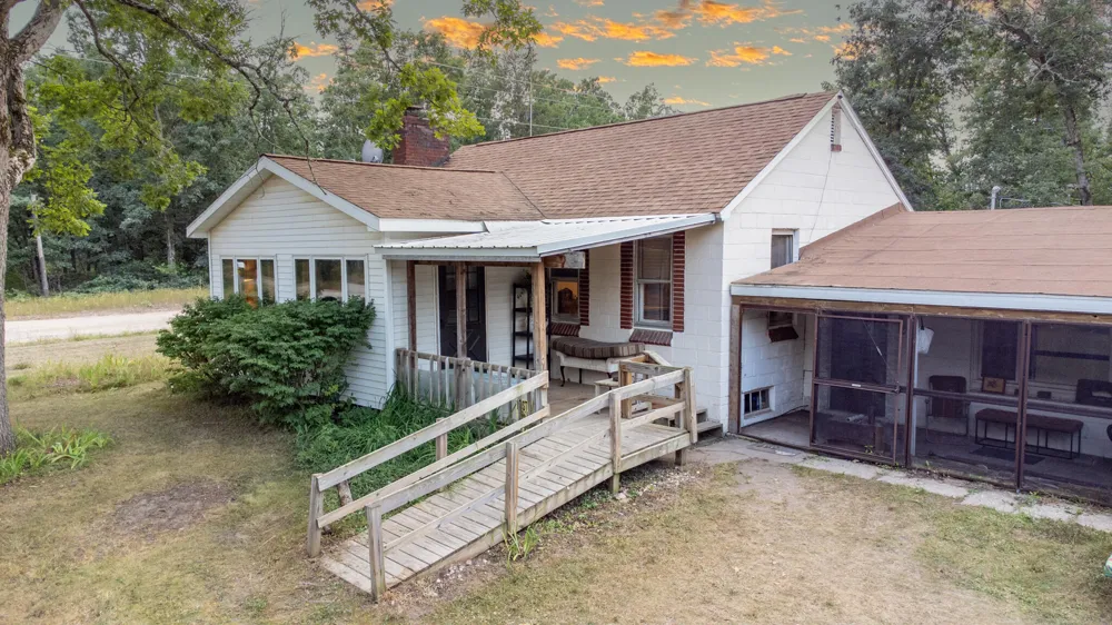3985 S Peacock Trail Baldwin, MI 49304