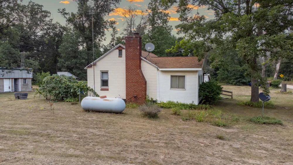 3985 S Peacock Trail Baldwin, MI 49304