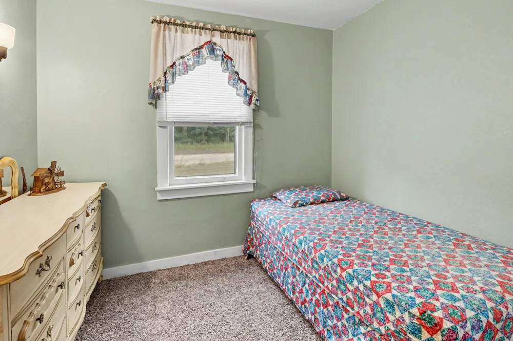 3985 S Peacock Trail Baldwin, MI 49304