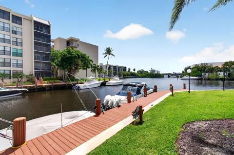 12 Royal Palm Way #501