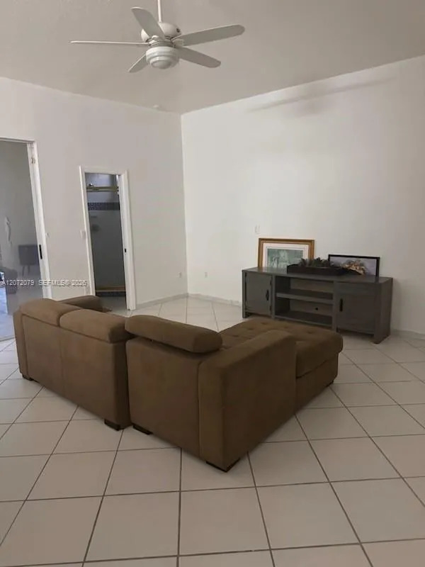 15234 SW 140th St Miami, FL 33196