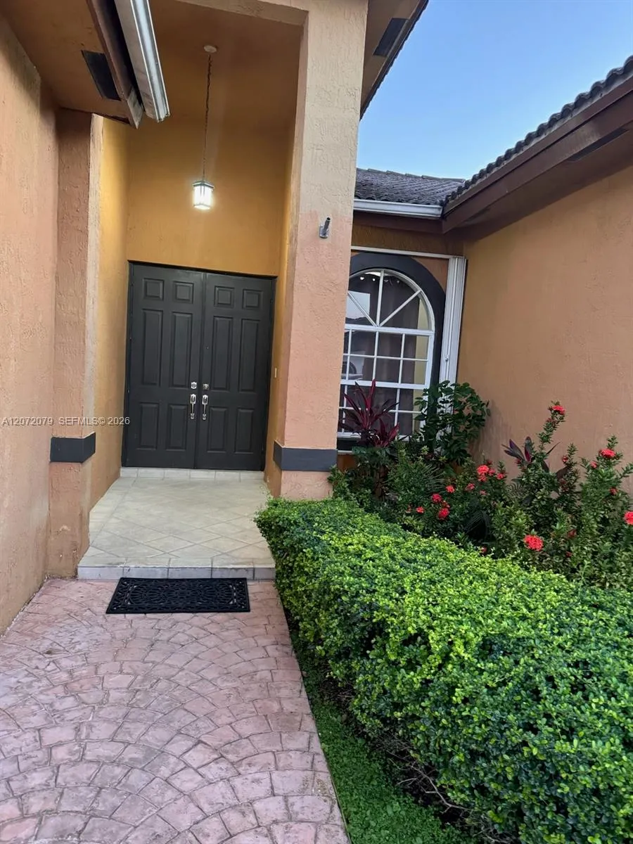 15234 SW 140th St Miami, FL 33196