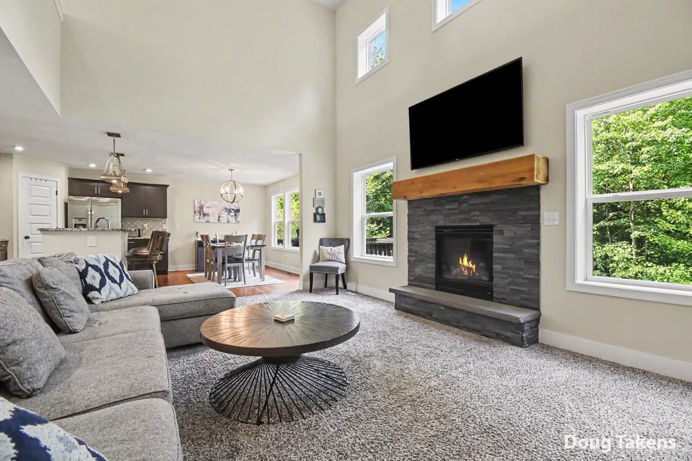 9413 Sunset Ridge Drive NE Algoma Township, MI 49341