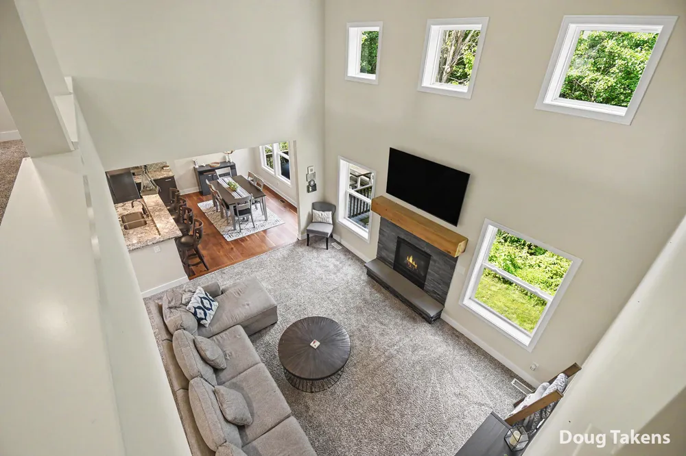 9413 Sunset Ridge Drive NE Algoma Township, MI 49341