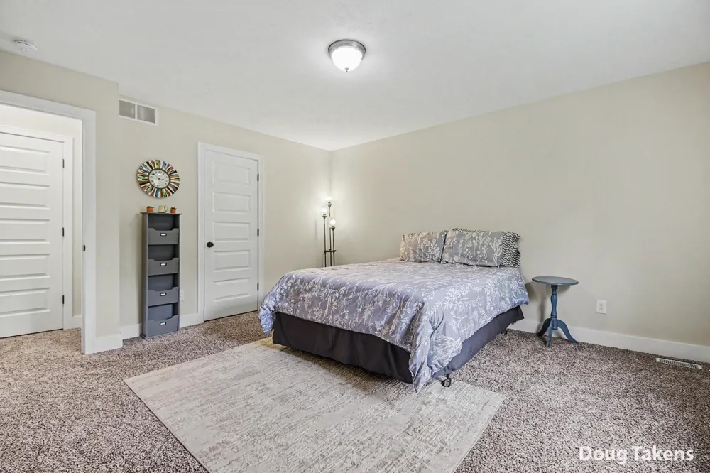 9413 Sunset Ridge Drive NE Algoma Township, MI 49341