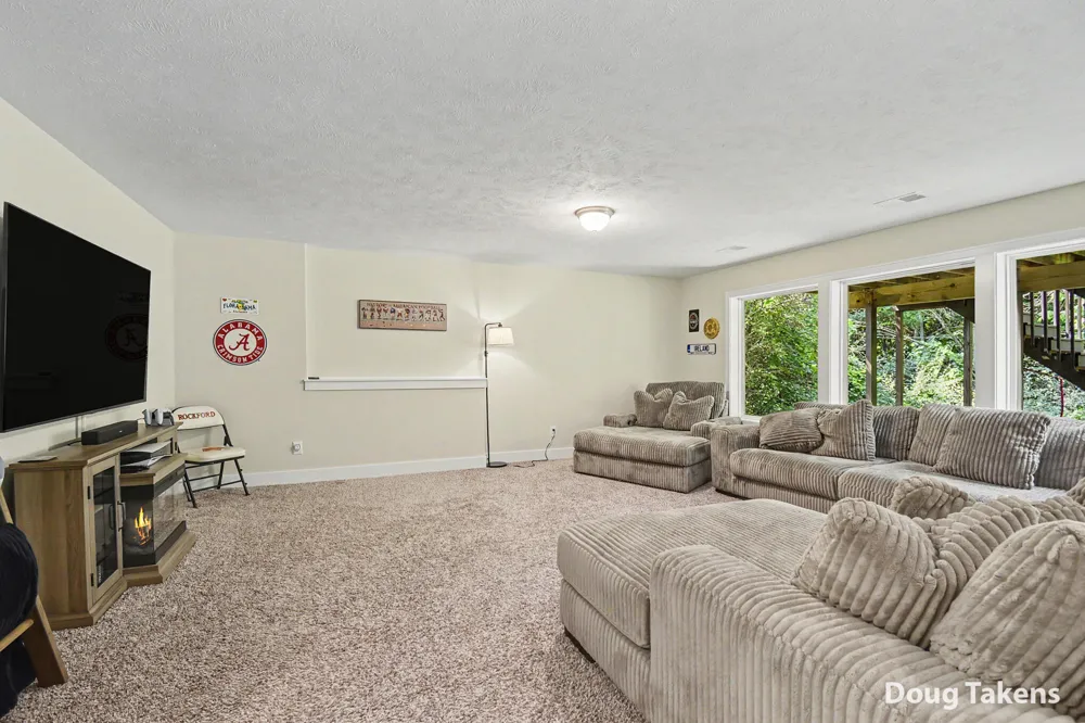 9413 Sunset Ridge Drive NE Algoma Township, MI 49341