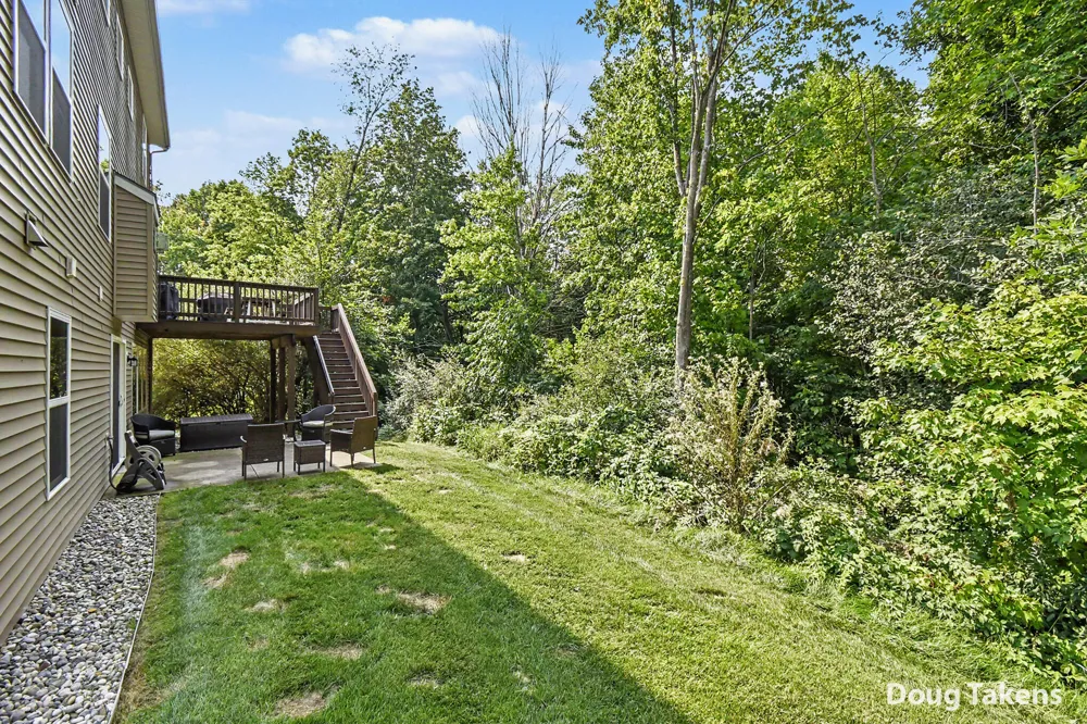 9413 Sunset Ridge Drive NE Algoma Township, MI 49341