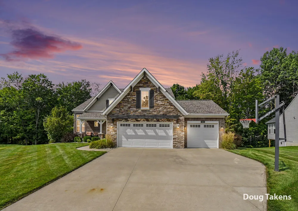 9413 Sunset Ridge Drive NE Algoma Township, MI 49341