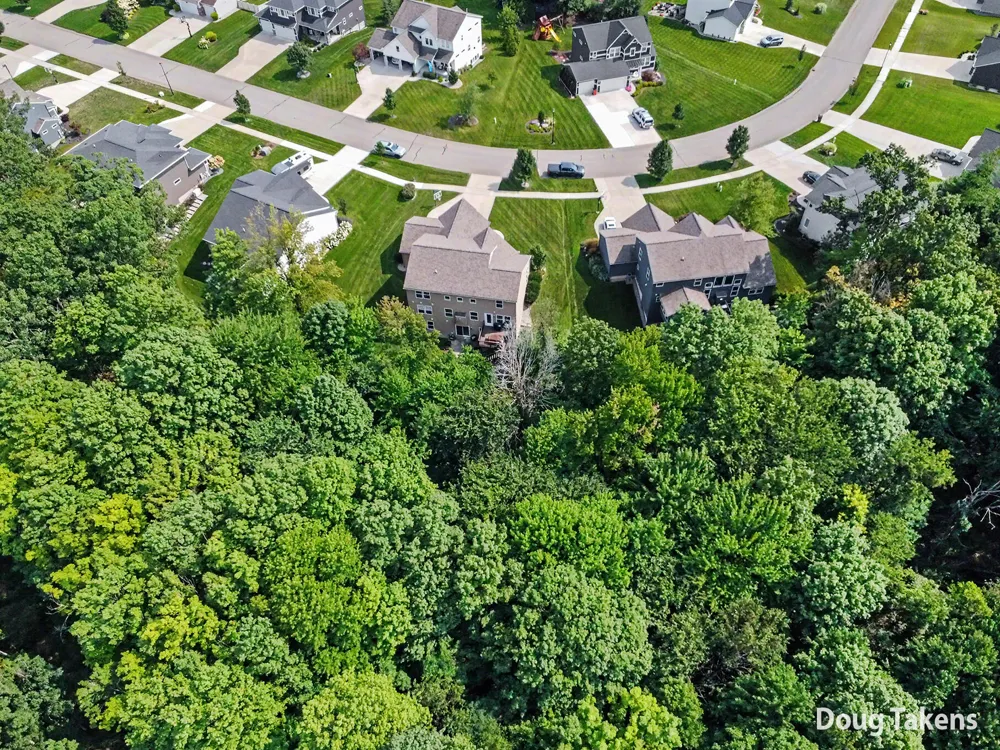 9413 Sunset Ridge Drive NE Algoma Township, MI 49341