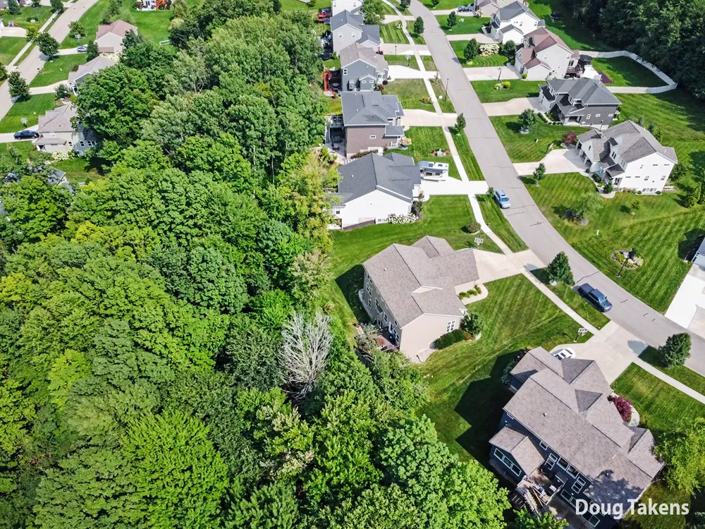 9413 Sunset Ridge Drive NE Algoma Township, MI 49341