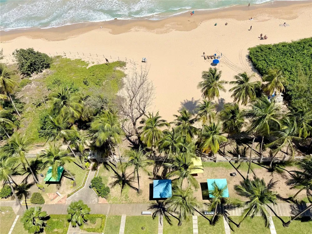 Villas del Mar PH AVE ISLA VERDE #H Carolina, PR 00979