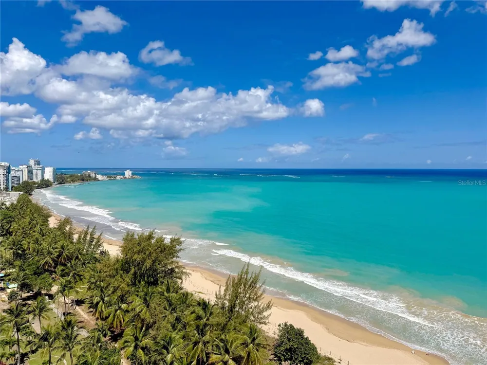 Villas del Mar PH AVE ISLA VERDE #H Carolina, PR 00979