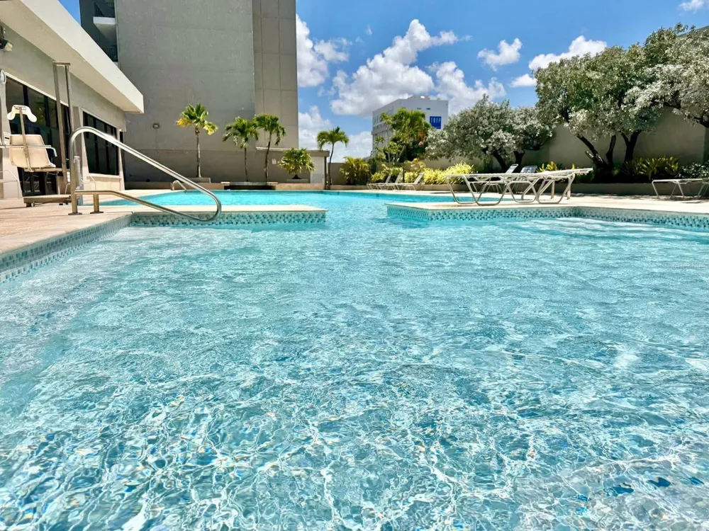Villas del Mar PH AVE ISLA VERDE #H Carolina, PR 00979