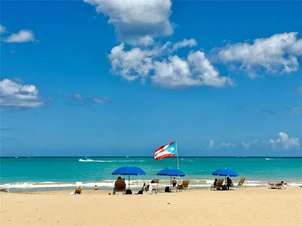 Villas del Mar PH AVE ISLA VERDE #H Carolina, PR 00979