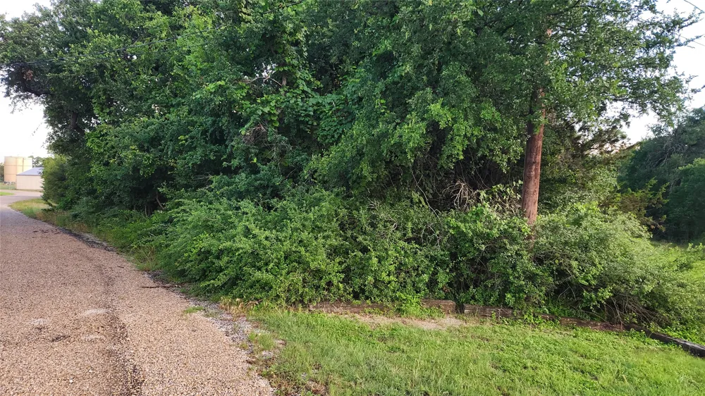 3012 Moon Court Granbury, TX 76049