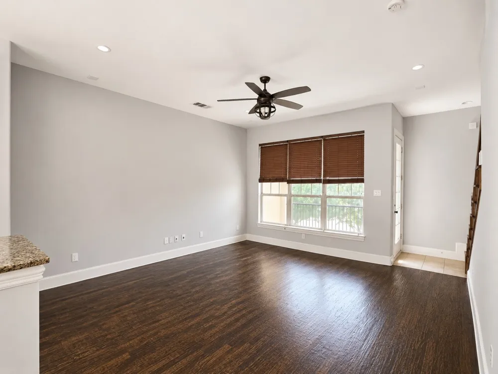 627 Senda #58 Irving, TX 75039