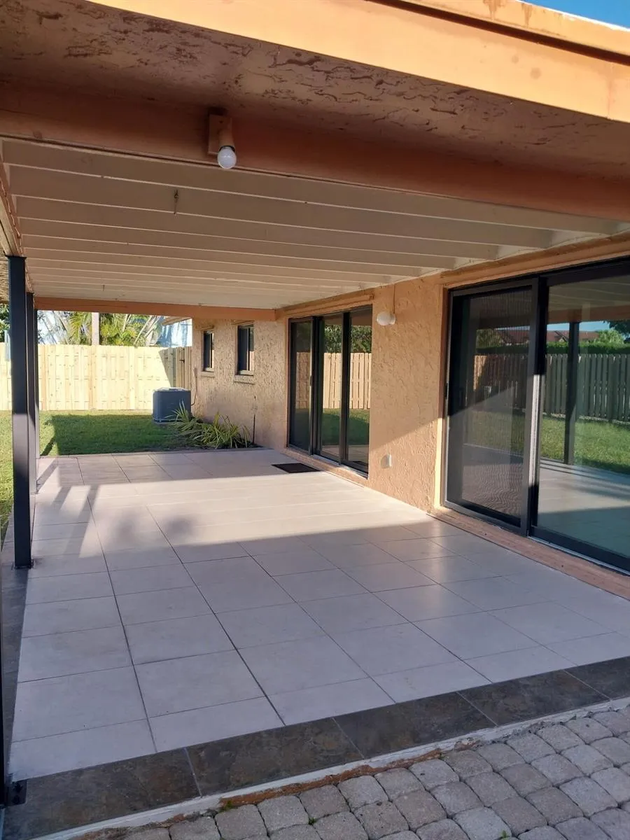 9321 NW 43RD Manor S Sunrise, FL 33351