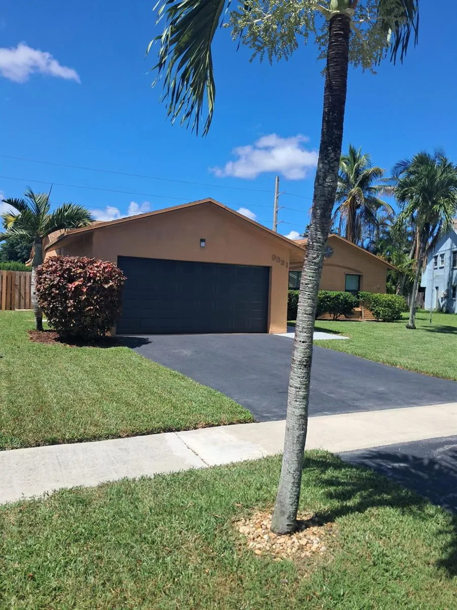 9321 NW 43RD Manor S Sunrise, FL 33351