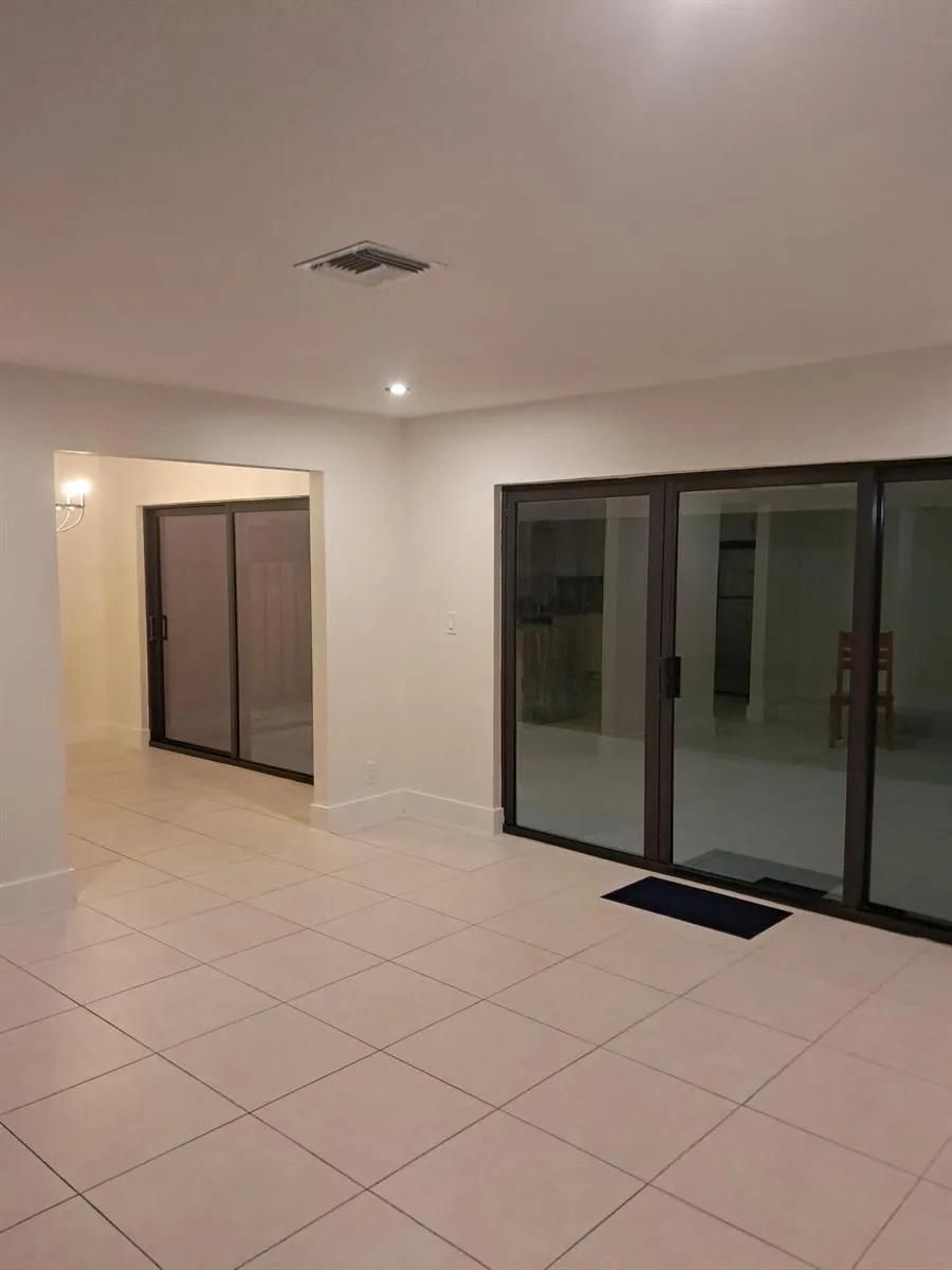 9321 NW 43RD Manor S Sunrise, FL 33351