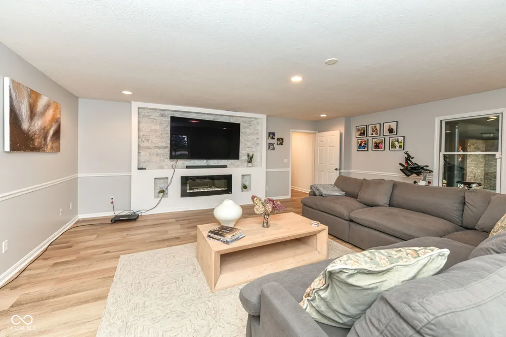 8585 County Road 925 E Brownsburg, IN 46112