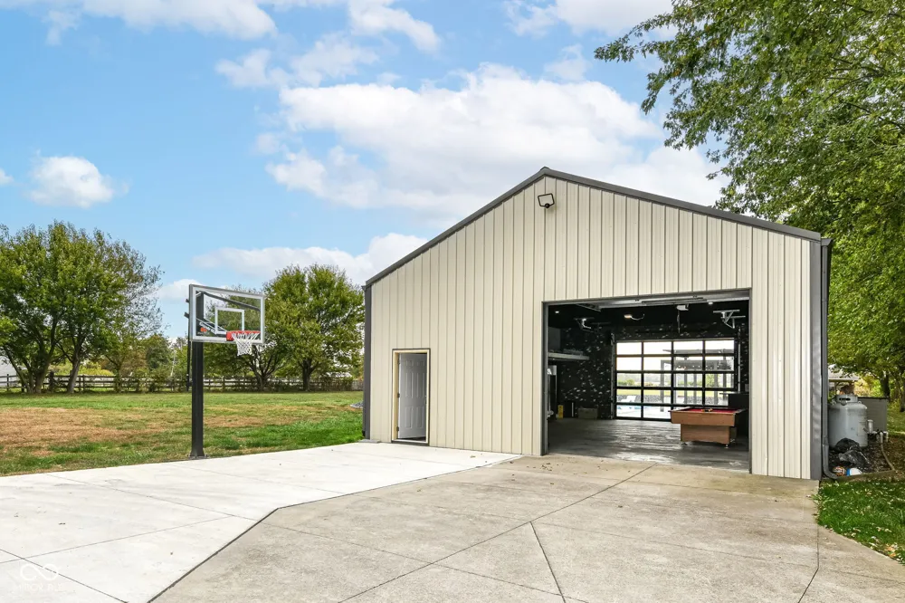 8585 County Road 925 E Brownsburg, IN 46112