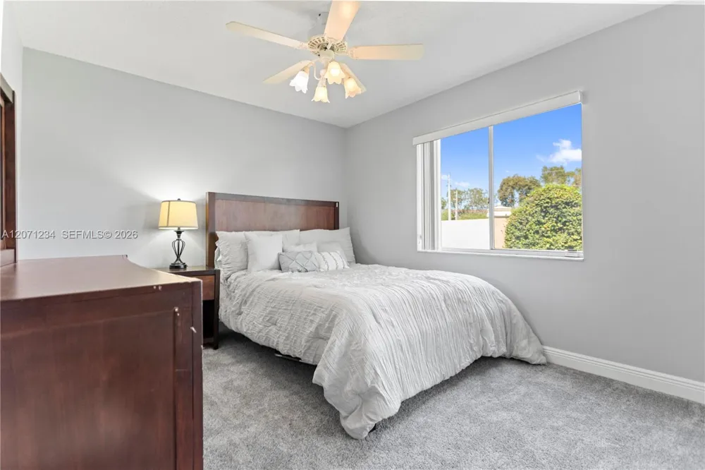 5876 Regal Glen Dr #101 Boynton Beach, FL 33437
