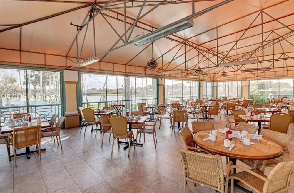 5876 Regal Glen Dr #101 Boynton Beach, FL 33437